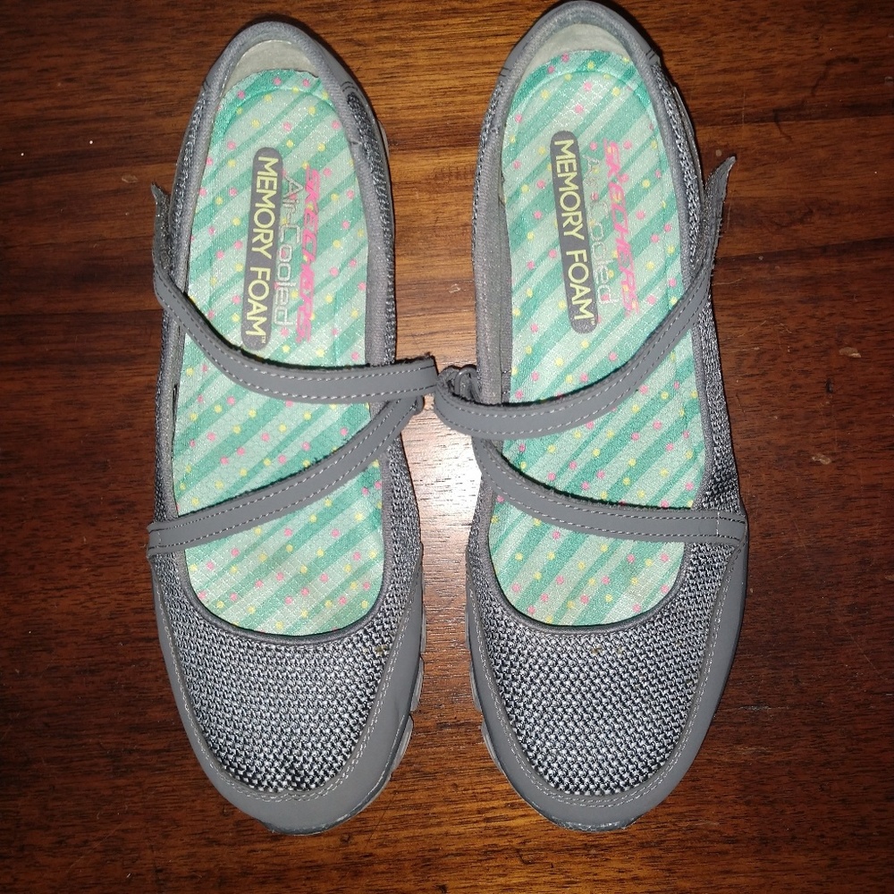 Skechers shoes